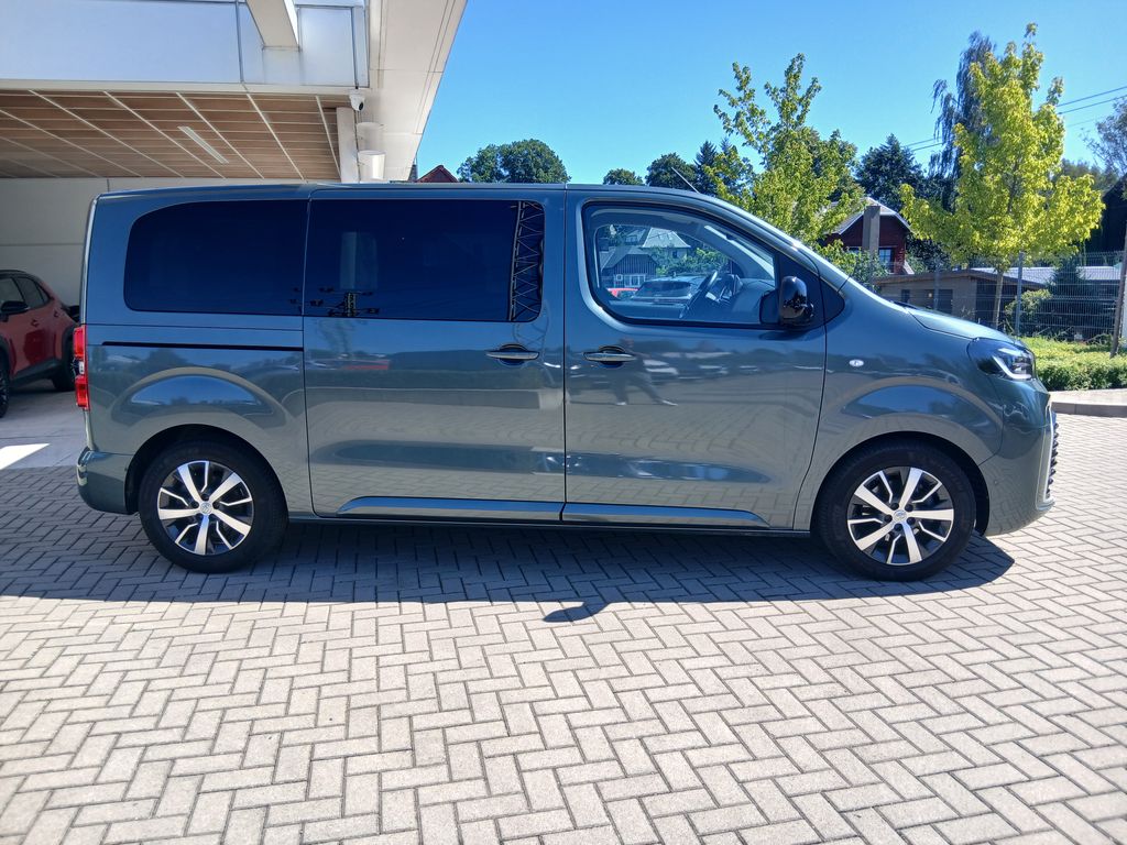 toyota-proace-verso-2-0d-144k-l1-family-webasto-8s - 6