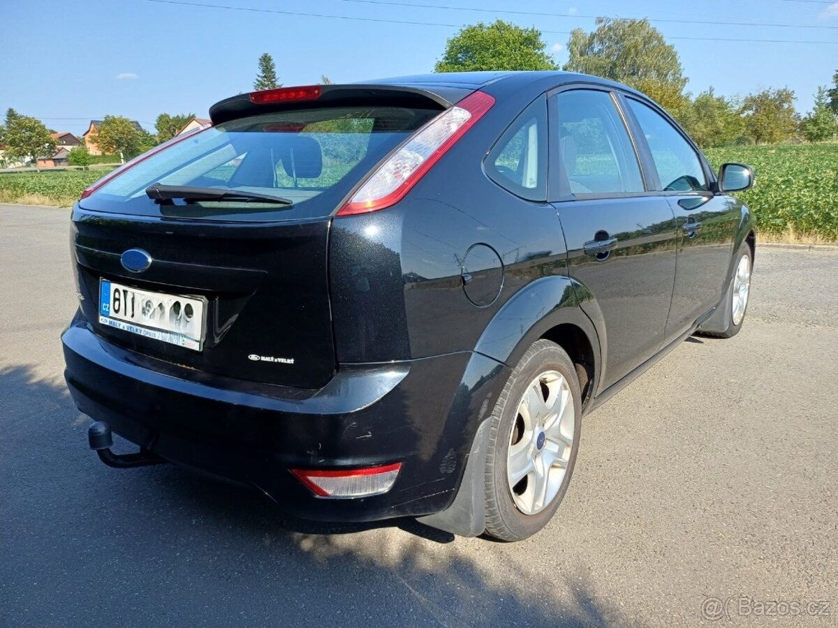 ford-focus-1-6-1596-cm3-74kw-cr-2-majitel - 3