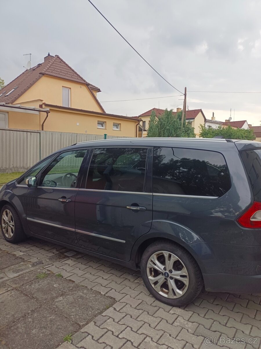 ford-galaxy-2-0 - 4