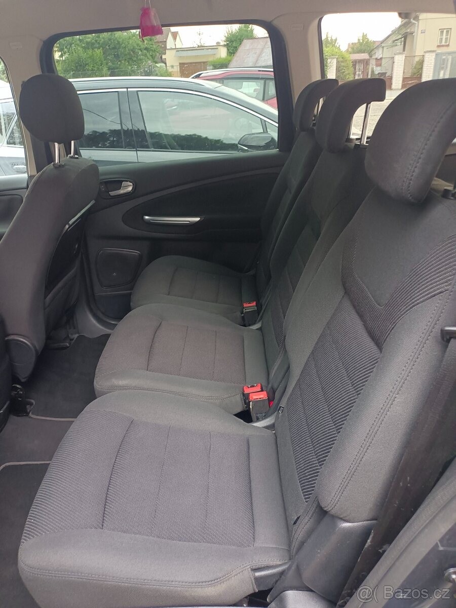 ford-galaxy-2-0 - 5