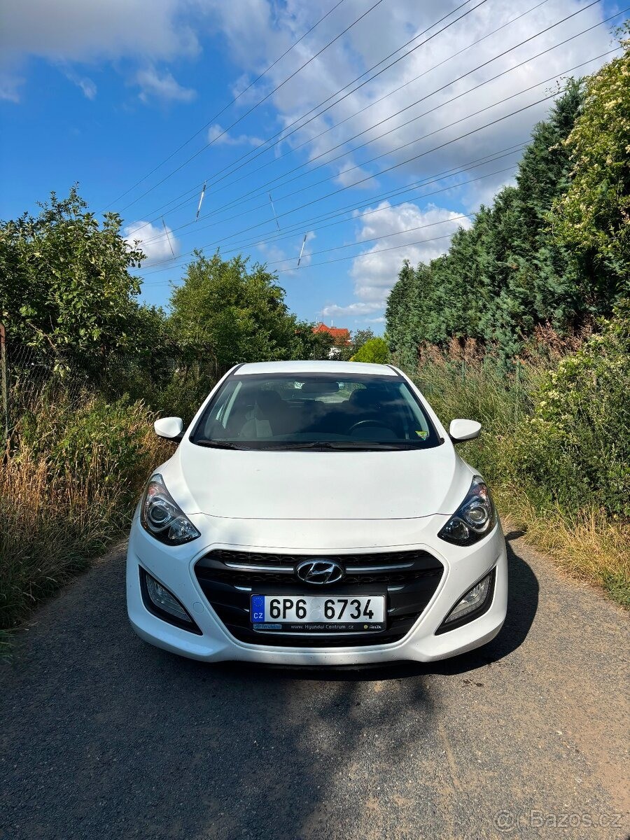 Hyundai i30 1,6   MPI 88 kW | r. v. 2015