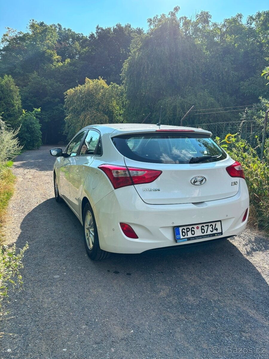 hyundai-i30-1-6-mpi-88-kw-r-v-2015 - 6