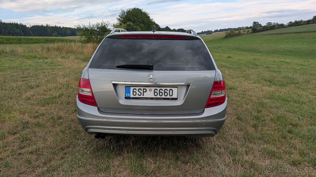 mercedes-benz-tridy-c-c180-r-v-2011 - 7