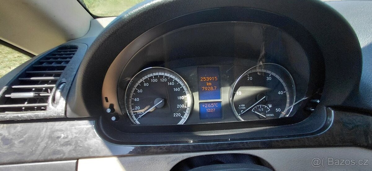 mercedes-benz-viano-3-0-obytna-dodavka - 4