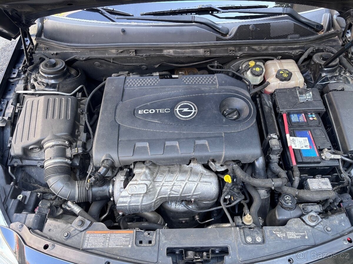opel-insignia-2-0-sports-tourer-cdti - 7