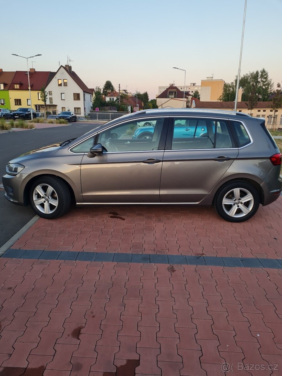 volkswagen-golf-1-4-tsi-92kw - 5