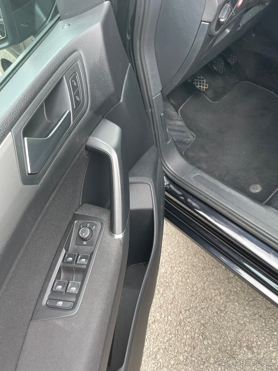 volkswagen-touran-1-6-tdi-85kw - 6