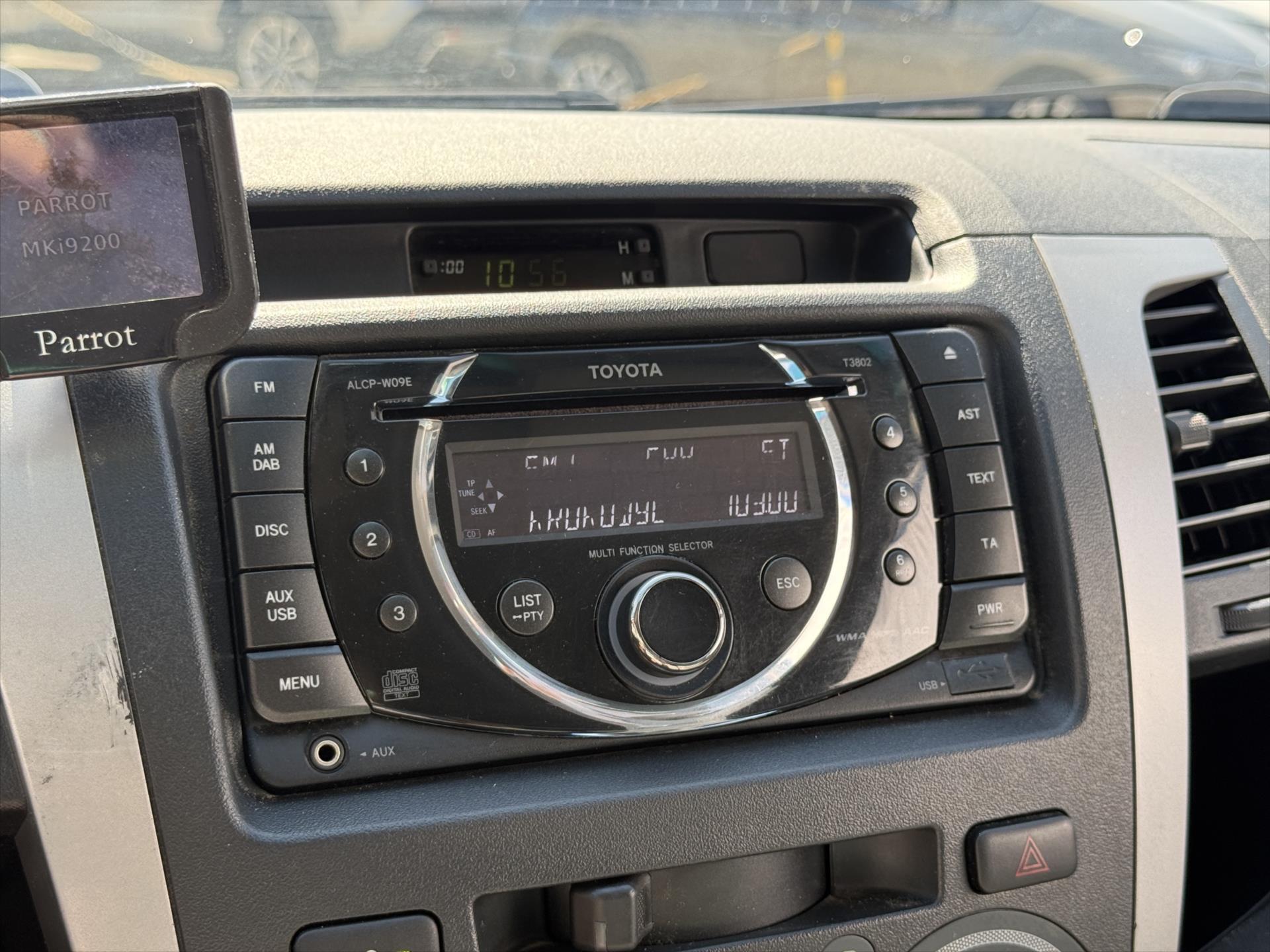 toyota-hilux-2-5-extra-cab - 8