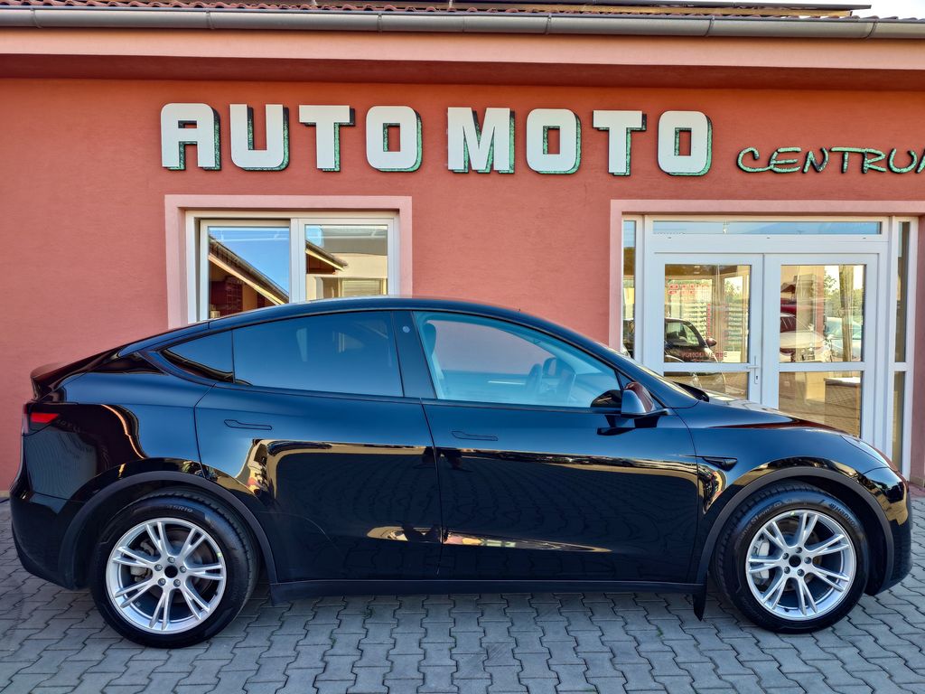 tesla-model-y-long-range-378-kw-soh-92-5 - 5
