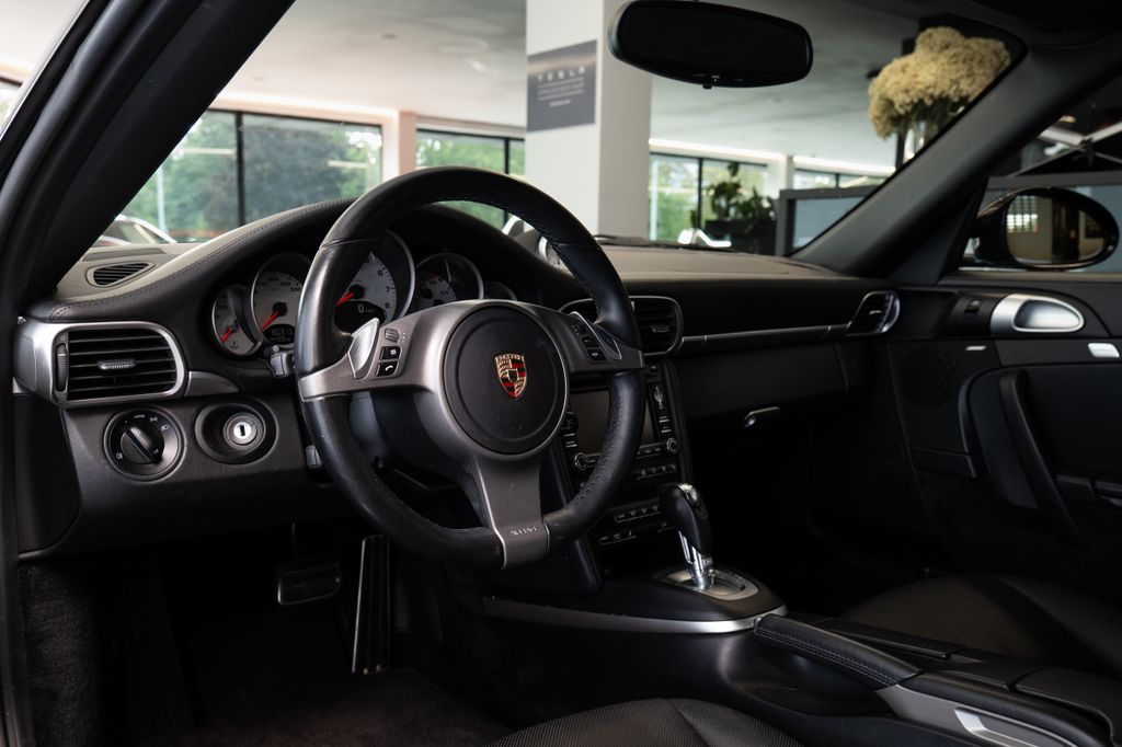 porsche-911-997-2-carrera-4s-pdk-bose-chrono-vent-sedadla - 4