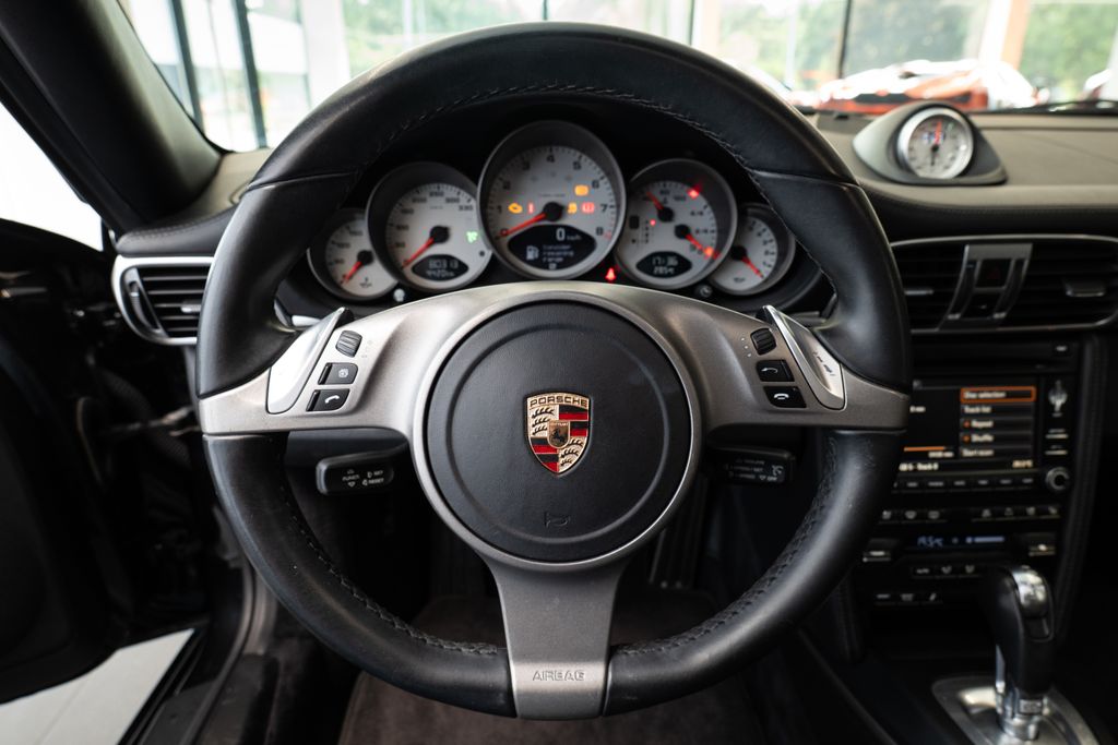 porsche-911-997-2-carrera-4s-pdk-bose-chrono-vent-sedadla - 5
