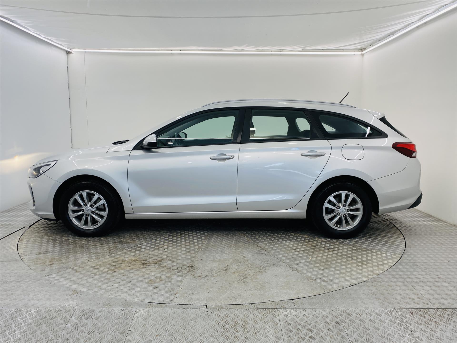 hyundai-i30-1-4-t-gdi-103kw - 2