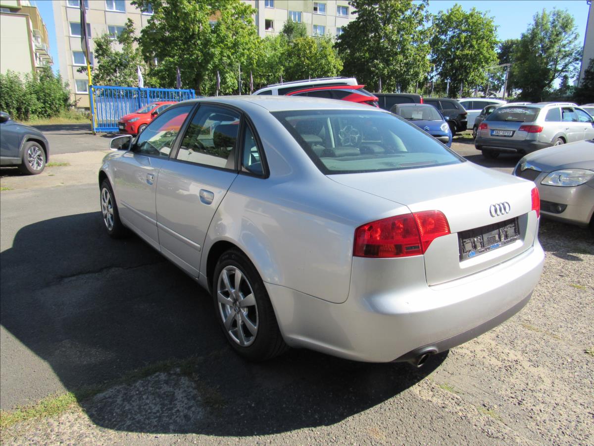 audi-a4-1-6-i-75kw-sedan - 3