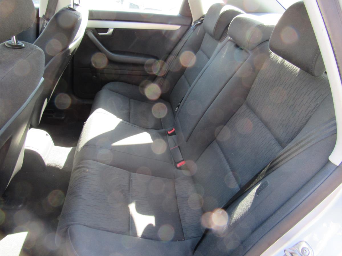 audi-a4-1-6-i-75kw-sedan - 9