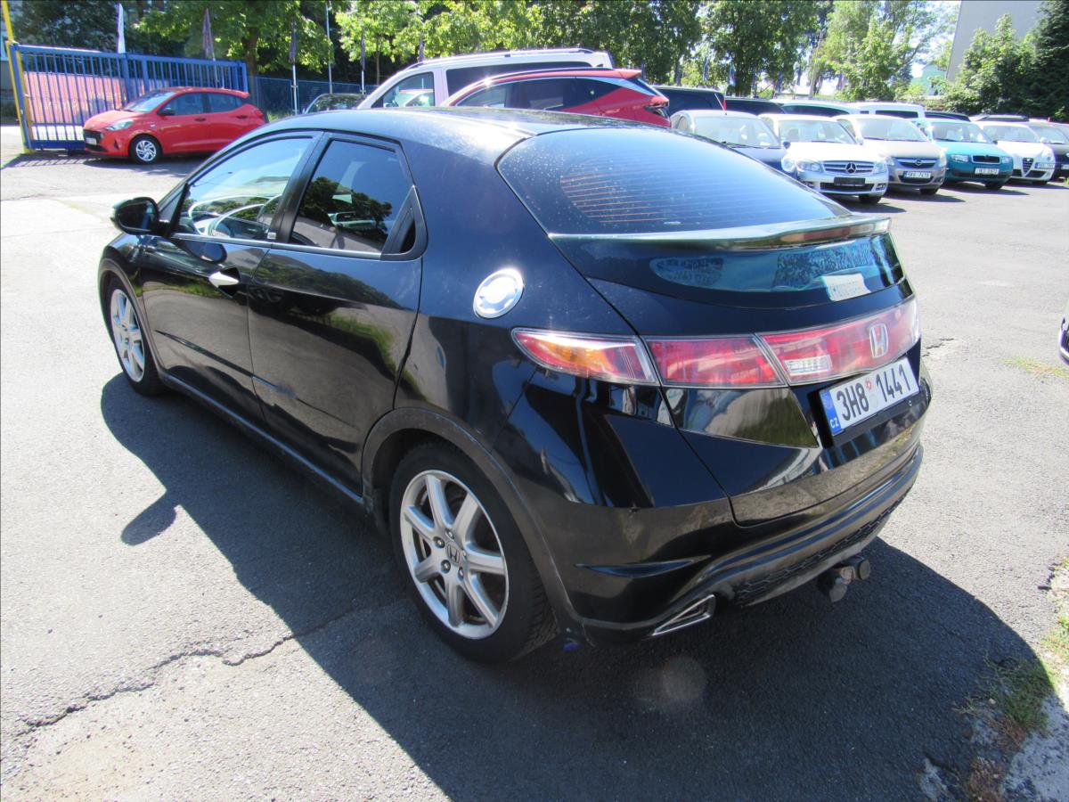 honda-civic-2-2-i-ctdi-103kw - 5