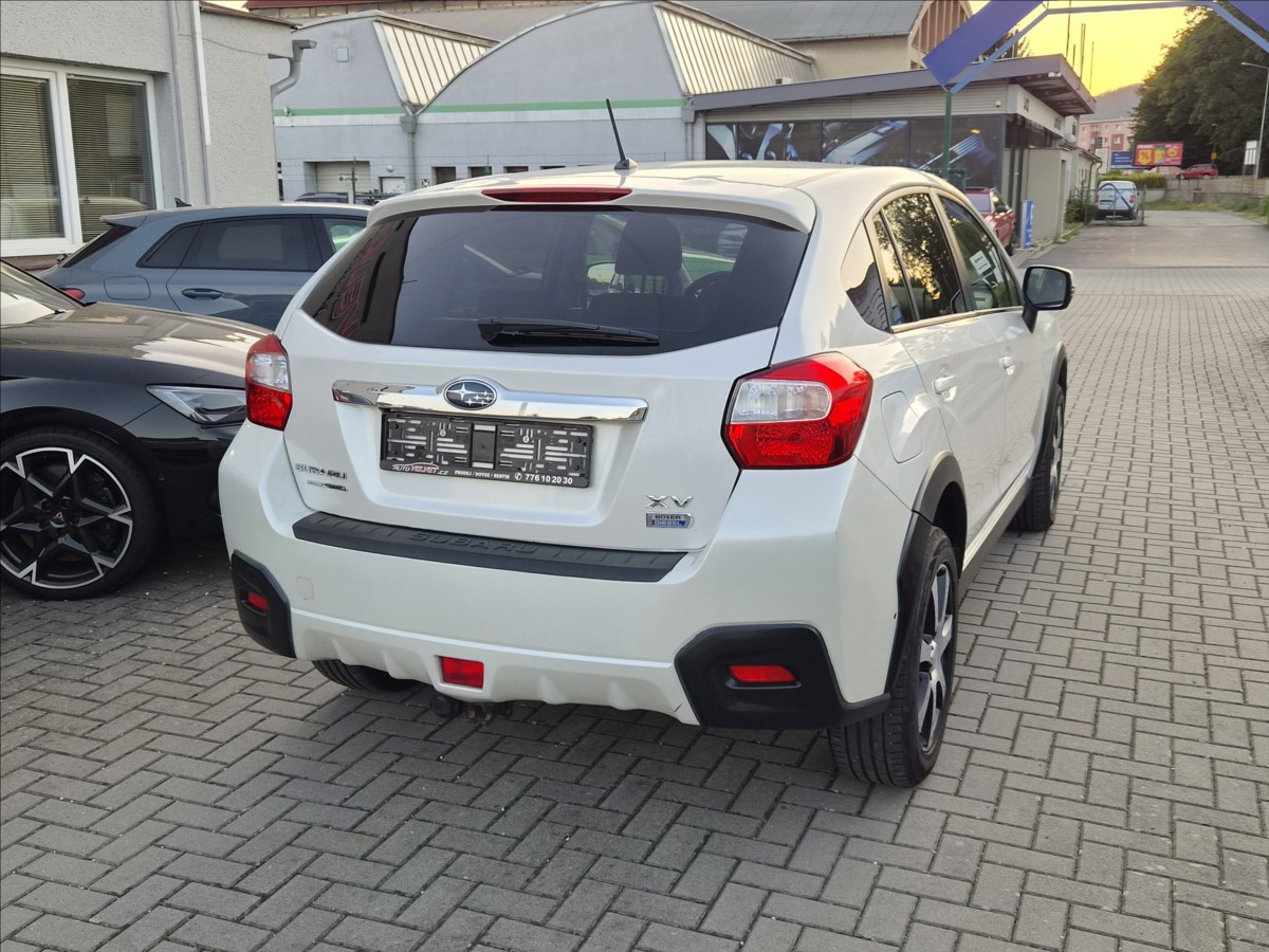 subaru-xv-2-0-d-4wd-vyhr-sedacky-kamera - 2