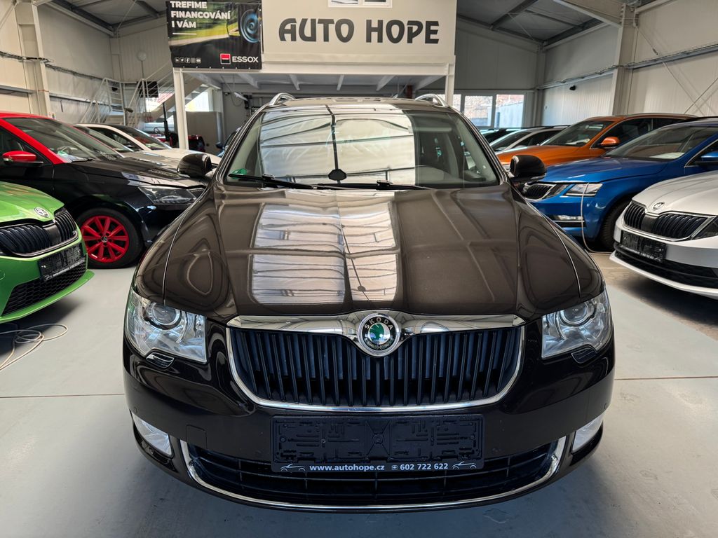 skoda-superb-combi-2-0-tdi-dsg-lak - 1
