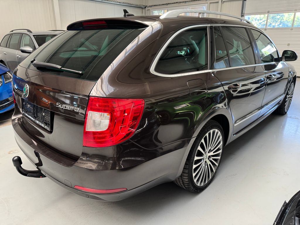 skoda-superb-combi-2-0-tdi-dsg-lak - 5