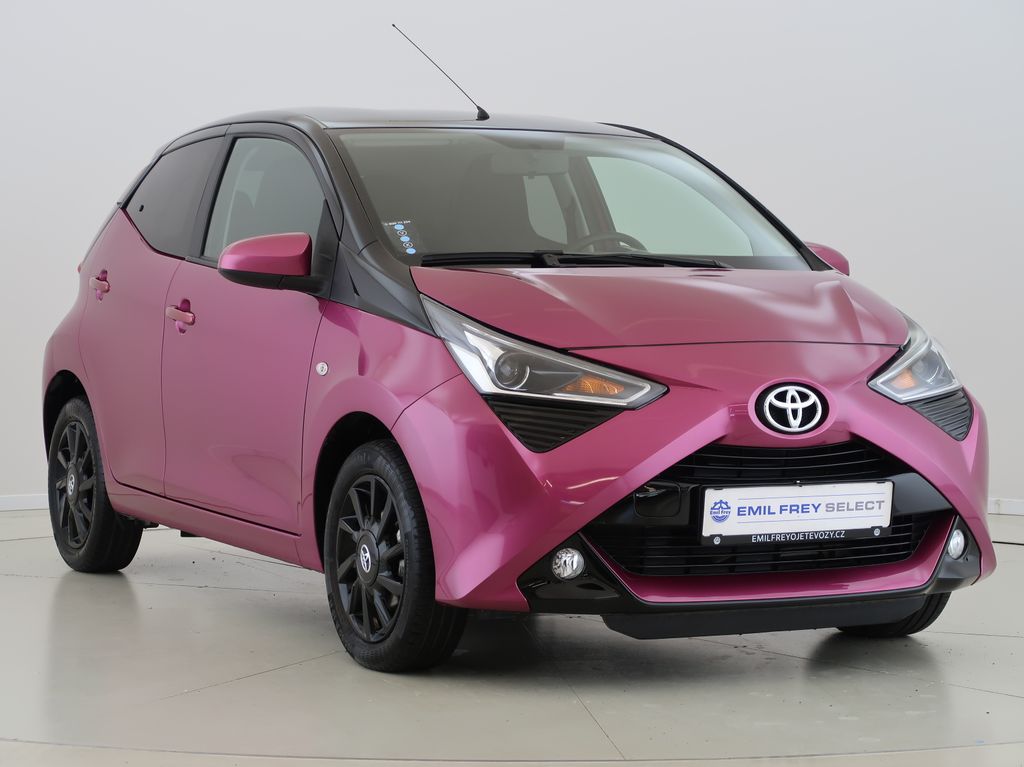 toyota-aygo-1-0-vvt-i-selection-kamera-cz - 2