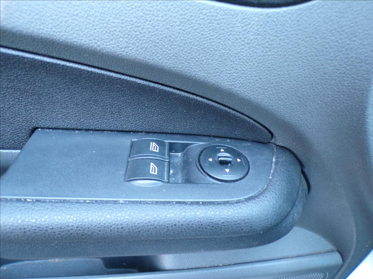 ford-focus-1-6-tdci-digi-klima - 8