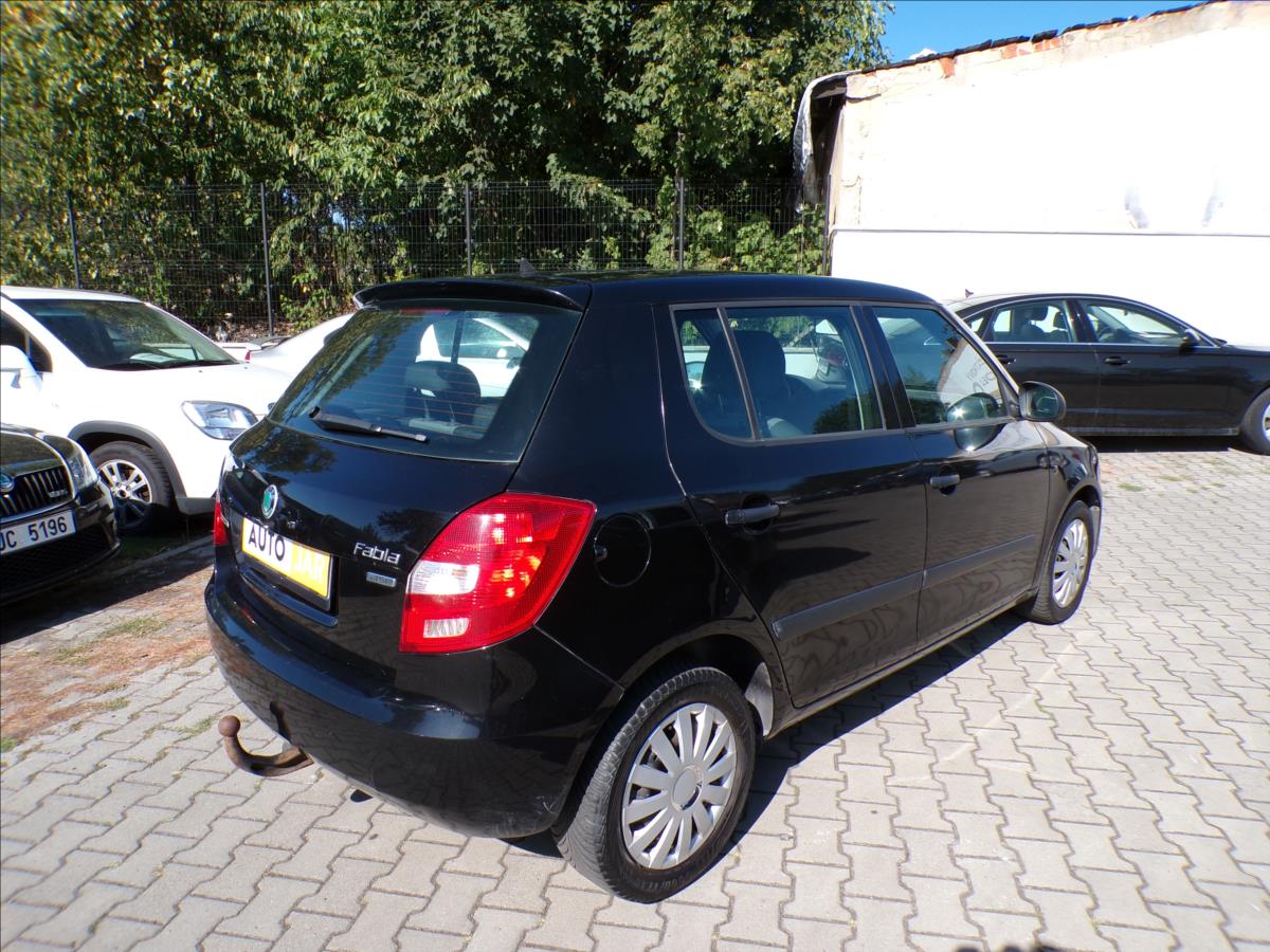 skoda-fabia-1-2-tsi-tazne-zarizeni-klima - 4
