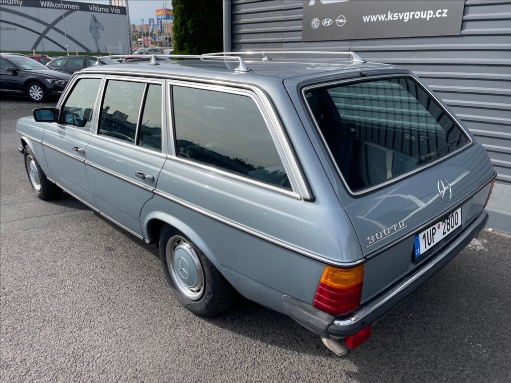 mercedes-benz-123-2-9 - 5