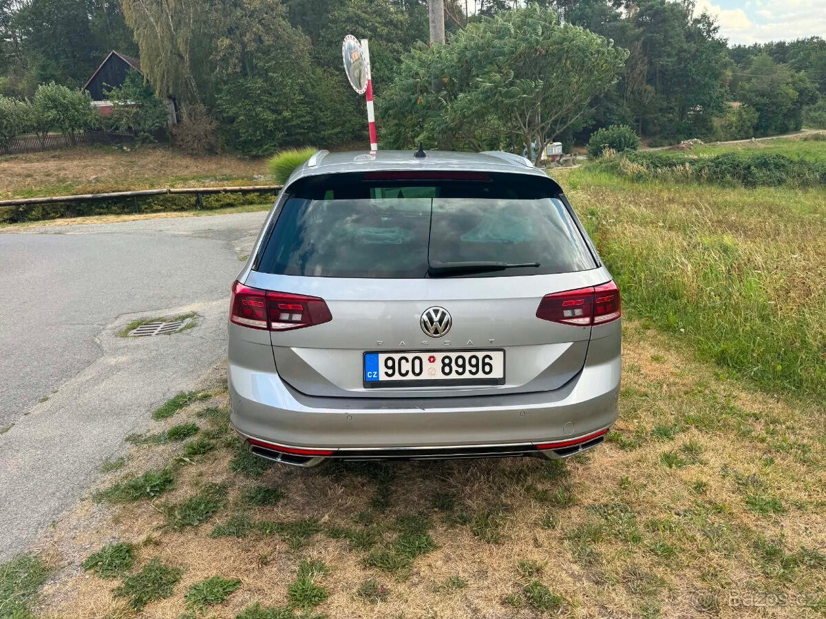 volkswagen-passat-variant-2-0-tdi-r-line - 2