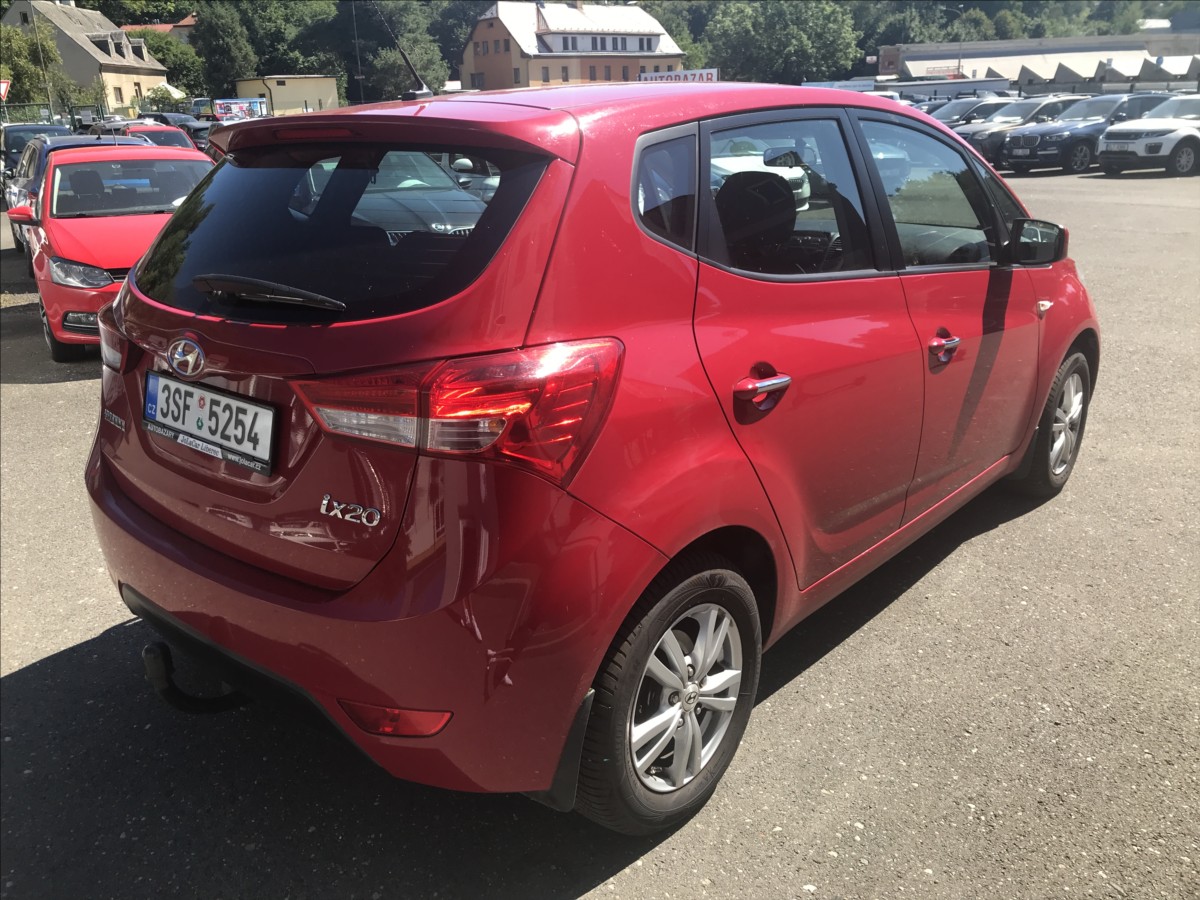 hyundai-ix20-1-6-i-91kw-automat - 4