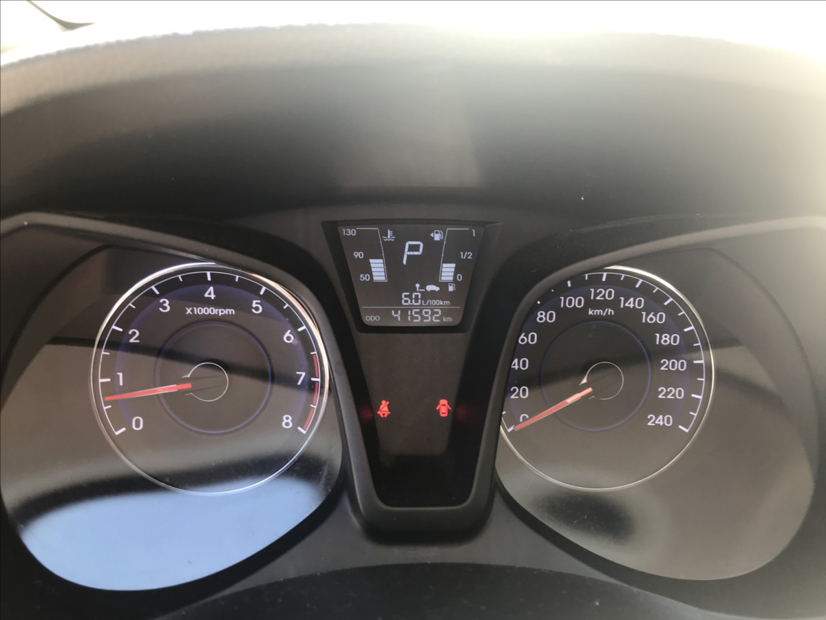 hyundai-ix20-1-6-i-91kw-automat - 8