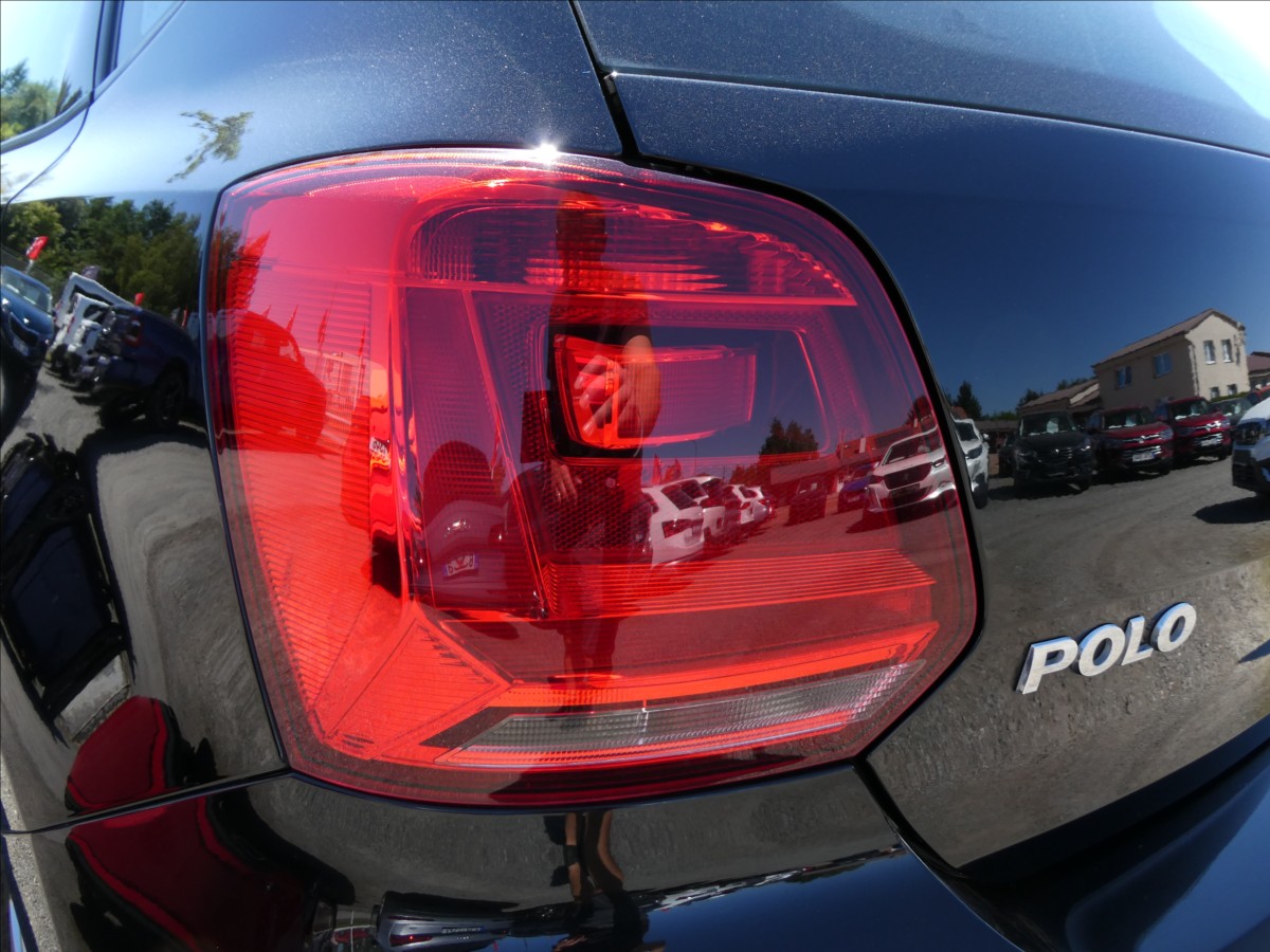 volkswagen-polo-1-2-tsi-66kw-highline-serviska - 9