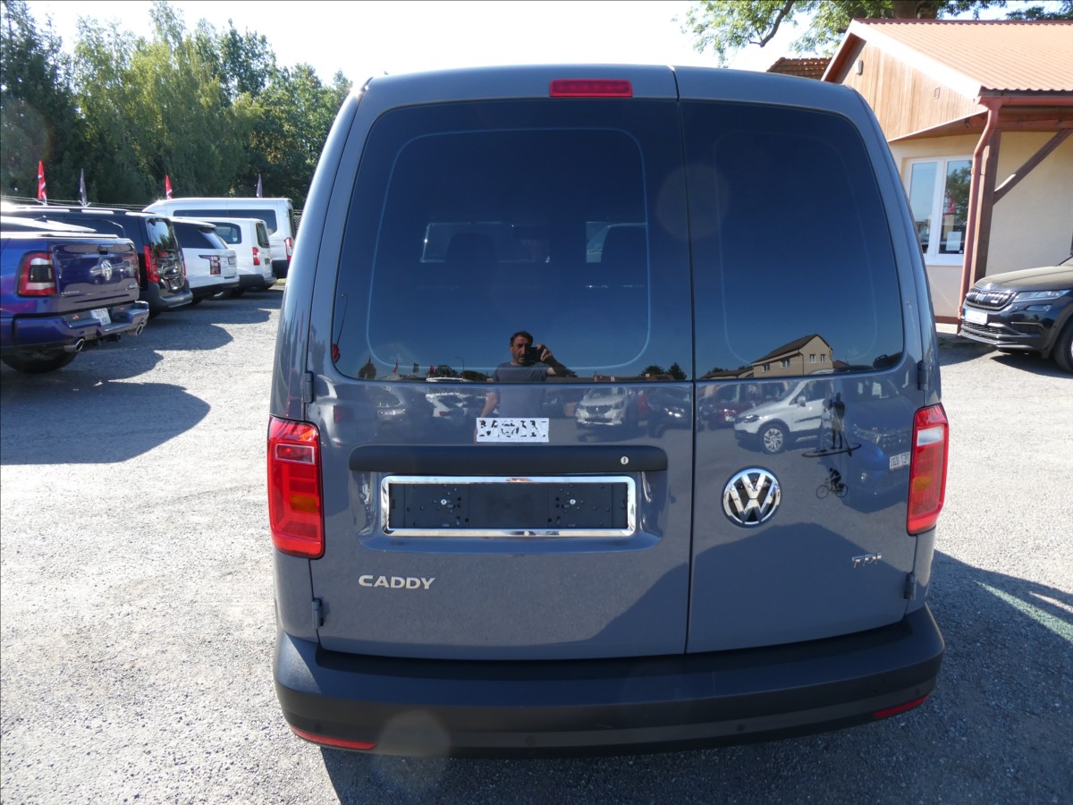 volkswagen-caddy-2-0-tdi-basis-po-rozvodech-top-stav - 7