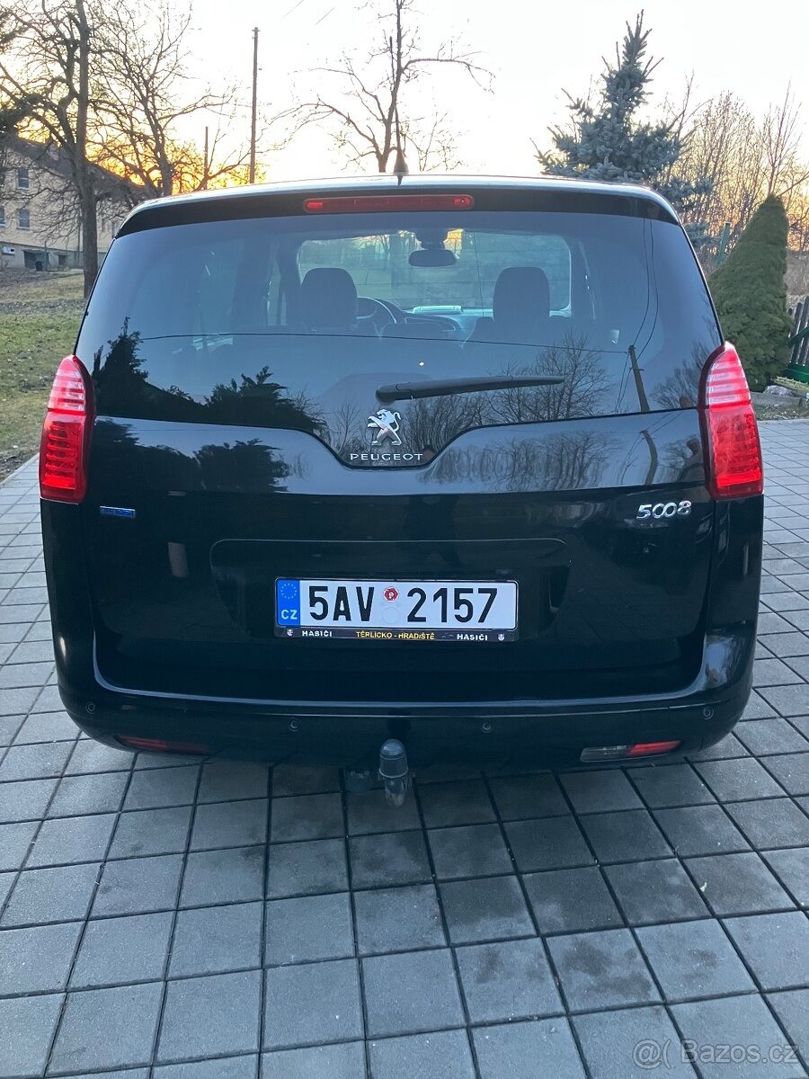 peugeot-5008-2-0-hdi-110kw-7-mist-panorama - 7