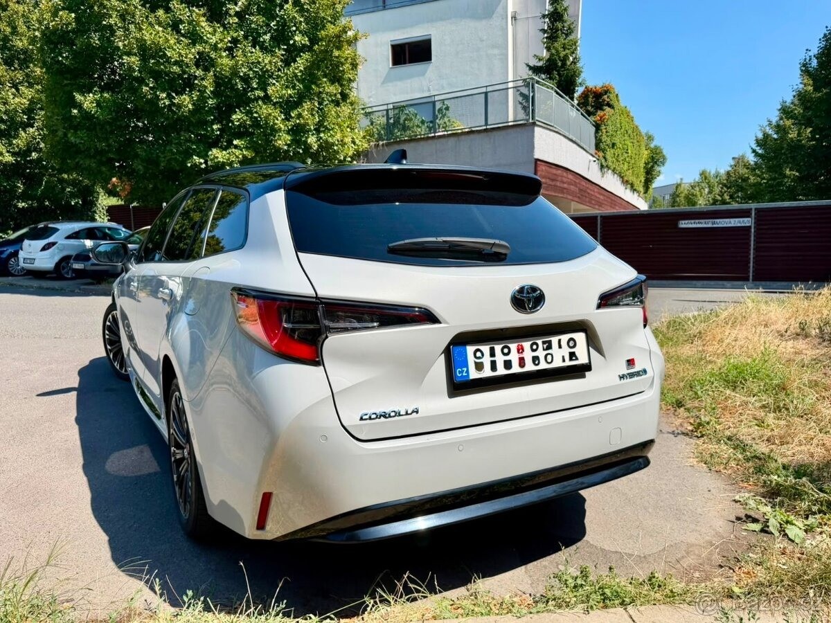 toyota-corolla-1-8-ts-hybrid-gr-sport - 4