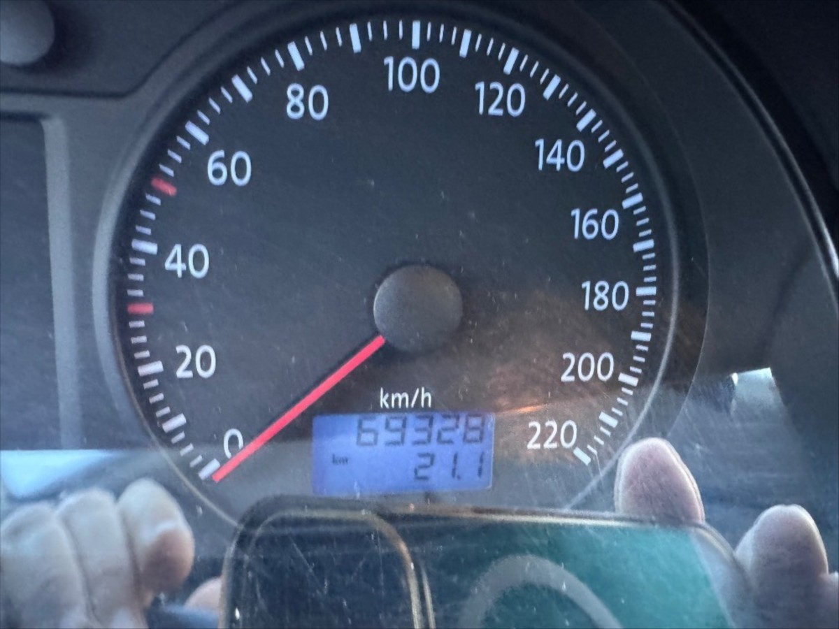 volkswagen-polo-1-2-vykon-40kw-rok-vyroby-2006 - 6