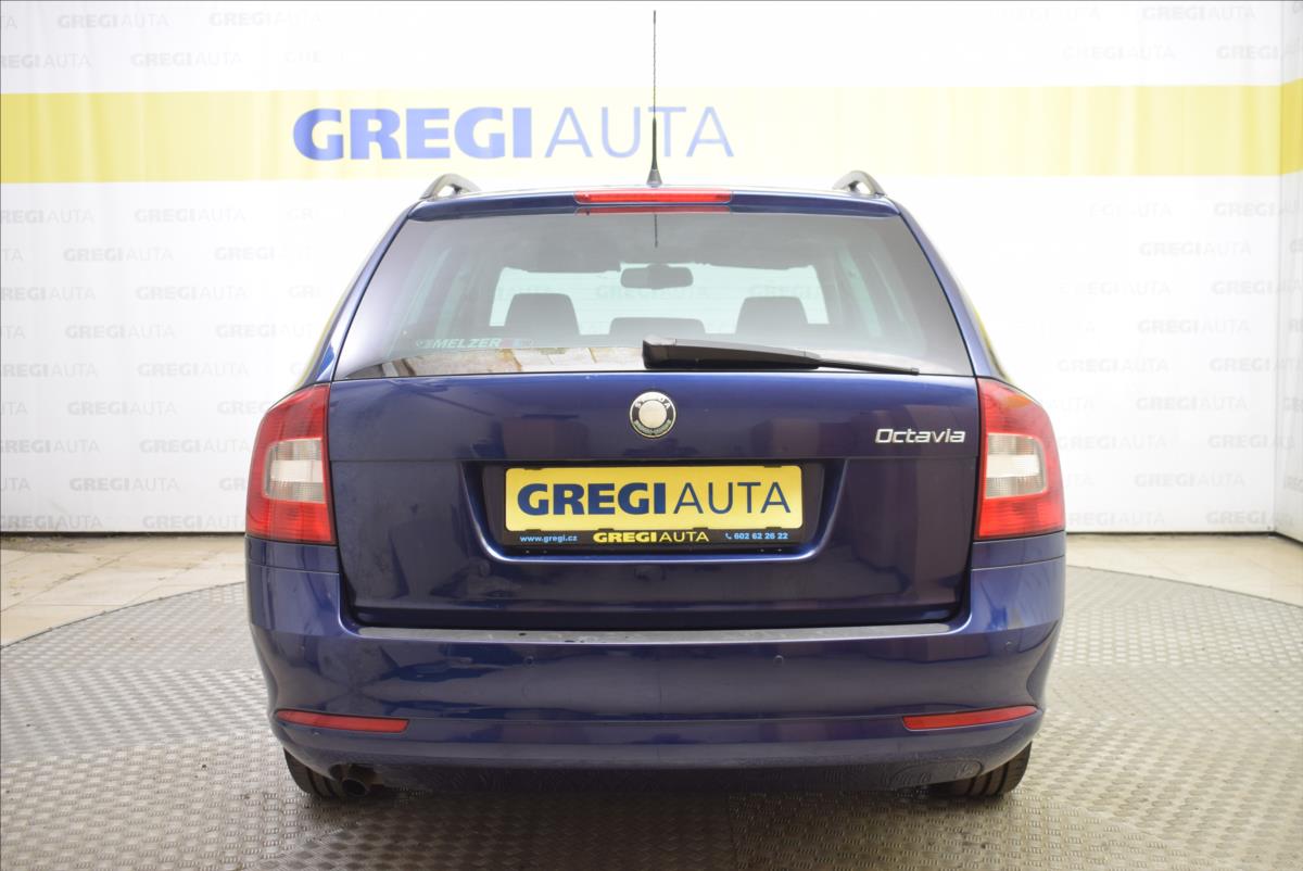 skoda-octavia-1-6-mpi-1-majitel-pr-servis - 3