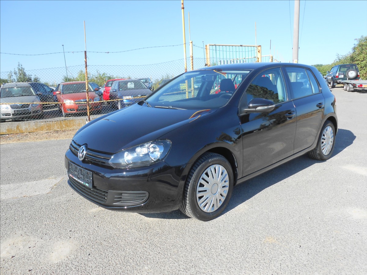 Volkswagen Golf 1,4 i 59kW SERVISKA 34 tis.KM
