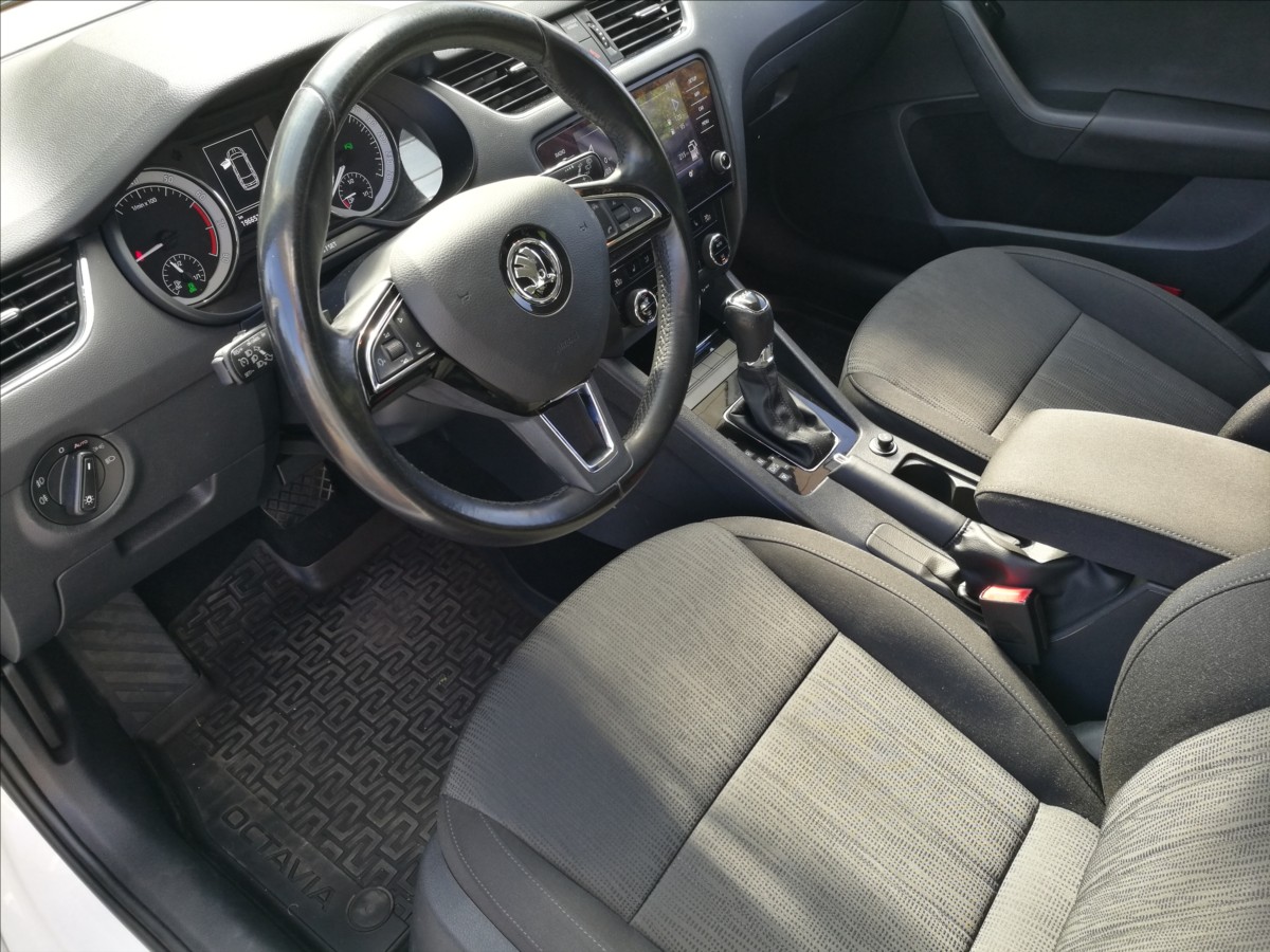 skoda-octavia-1-4-tsi-cng-dsg-style - 7