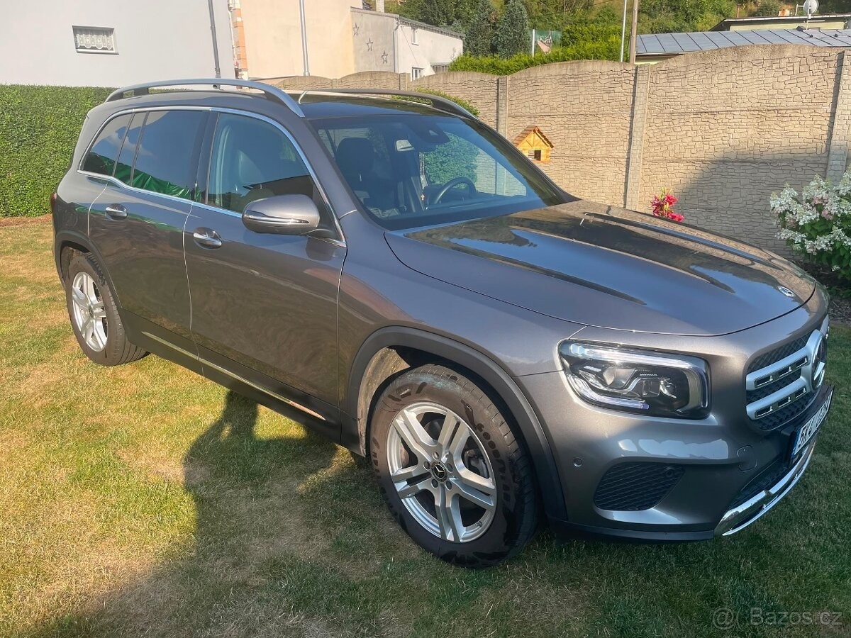 mercedes-benz-glb-200 - 1