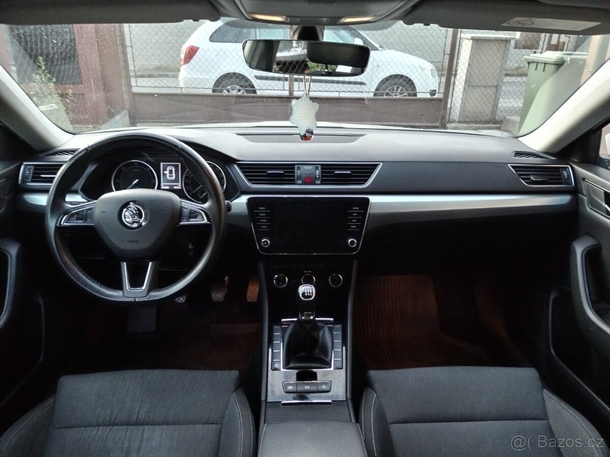 skoda-superb-2-0-tdi-110kw-2017 - 7
