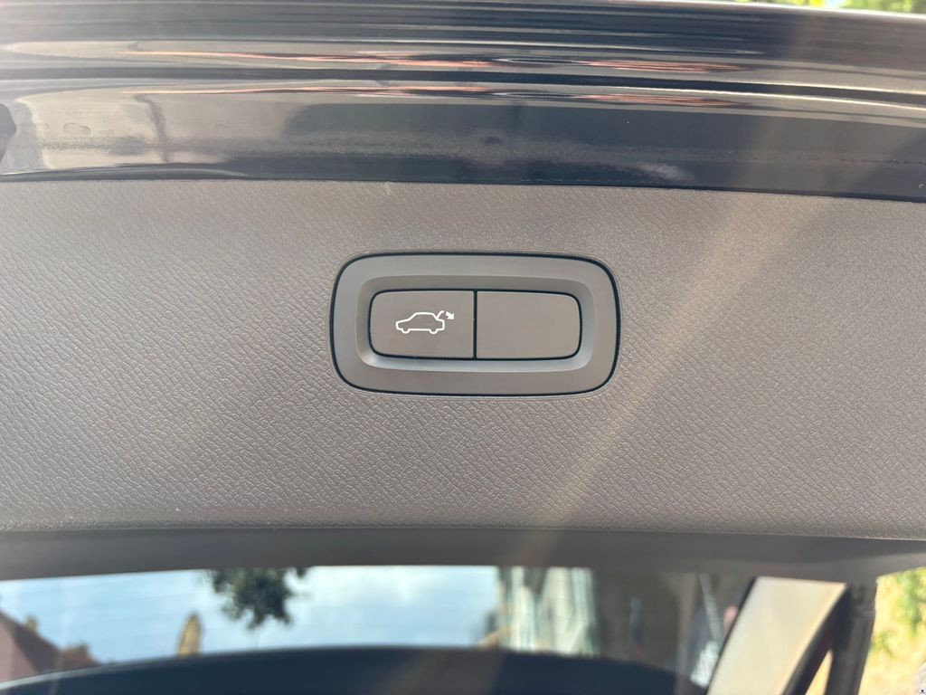 volvo-xc90-d5-2019-momentum-dph-zaruka-12 - 6