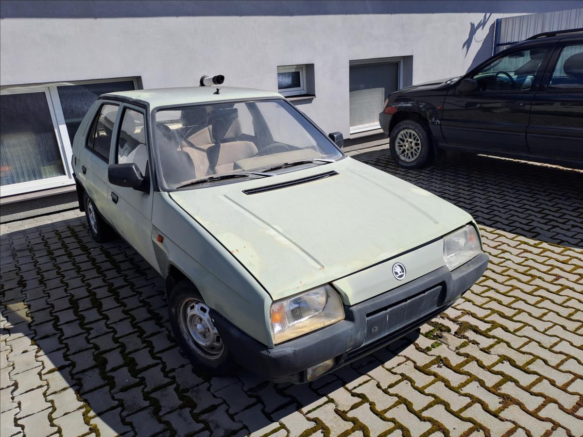skoda-favorit-1-3-eco-uhrazeno-1-majitel-135 - 1