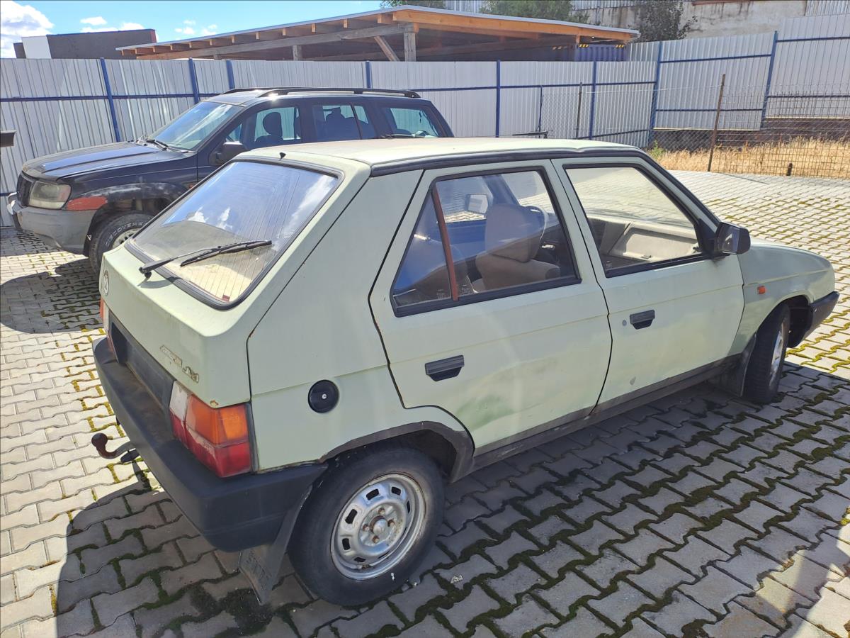 skoda-favorit-1-3-eco-uhrazeno-1-majitel-135 - 3
