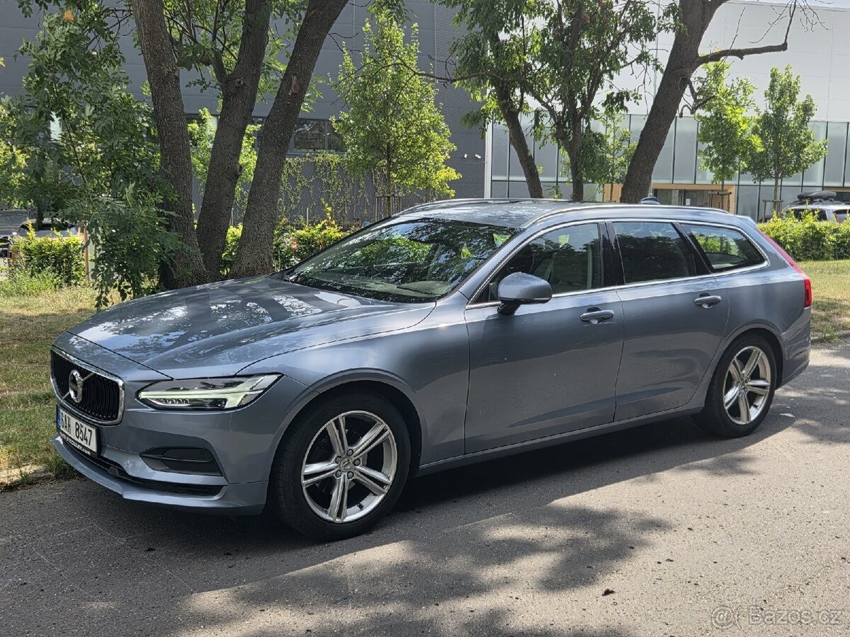 Volvo V90 D4 Momentum, nájezd 140tis