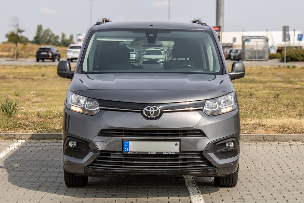 toyota-proace-city-verso-2020-at-96kw - 1