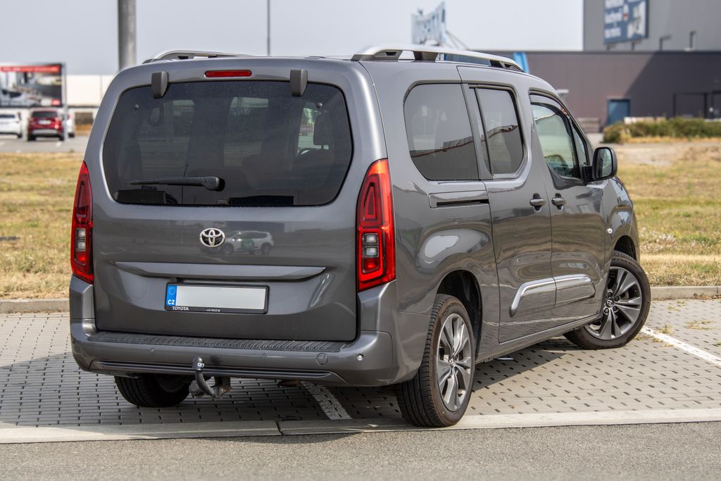 toyota-proace-city-verso-2020-at-96kw - 3