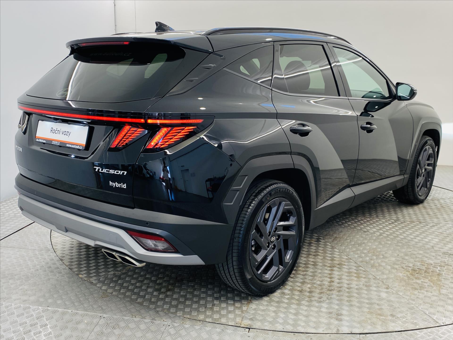 hyundai-tucson-1-6-hybrid - 1