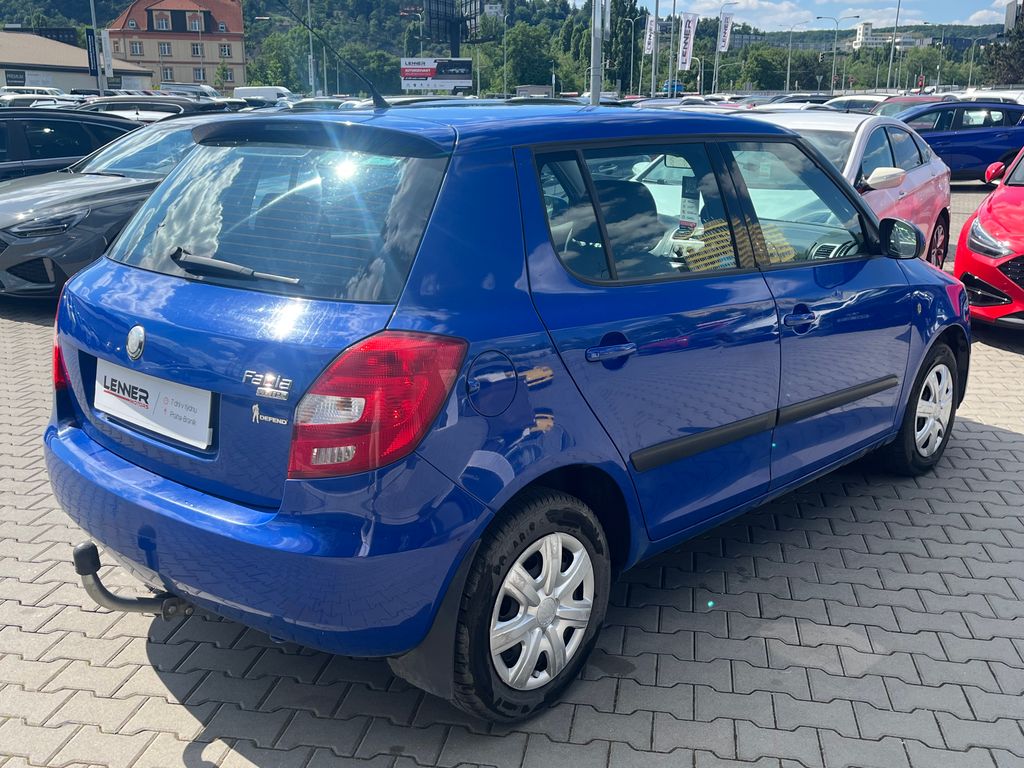 skoda-fabia-1-2-htp-44kw-ambiente-plus - 4