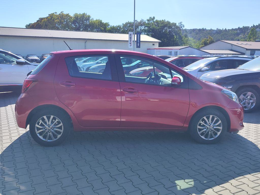 toyota-yaris-1-33-dual-vvt-i-73kw-at-trend - 3