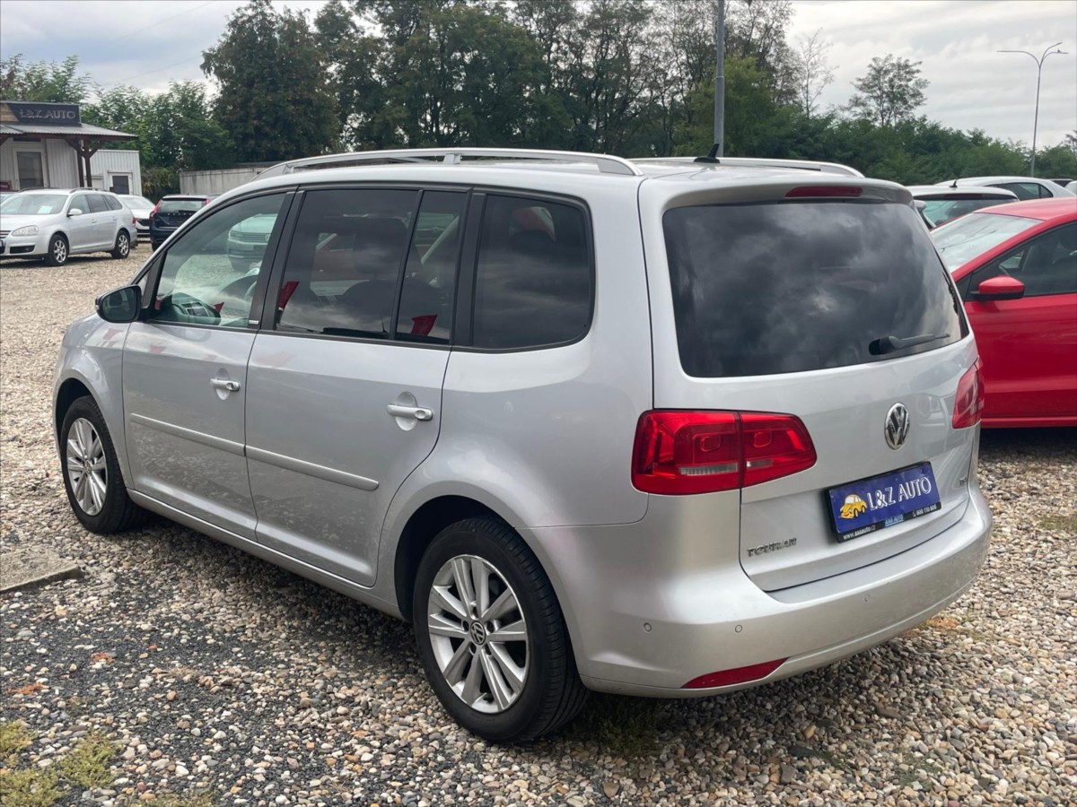 volkswagen-touran-1-4-tsi - 3