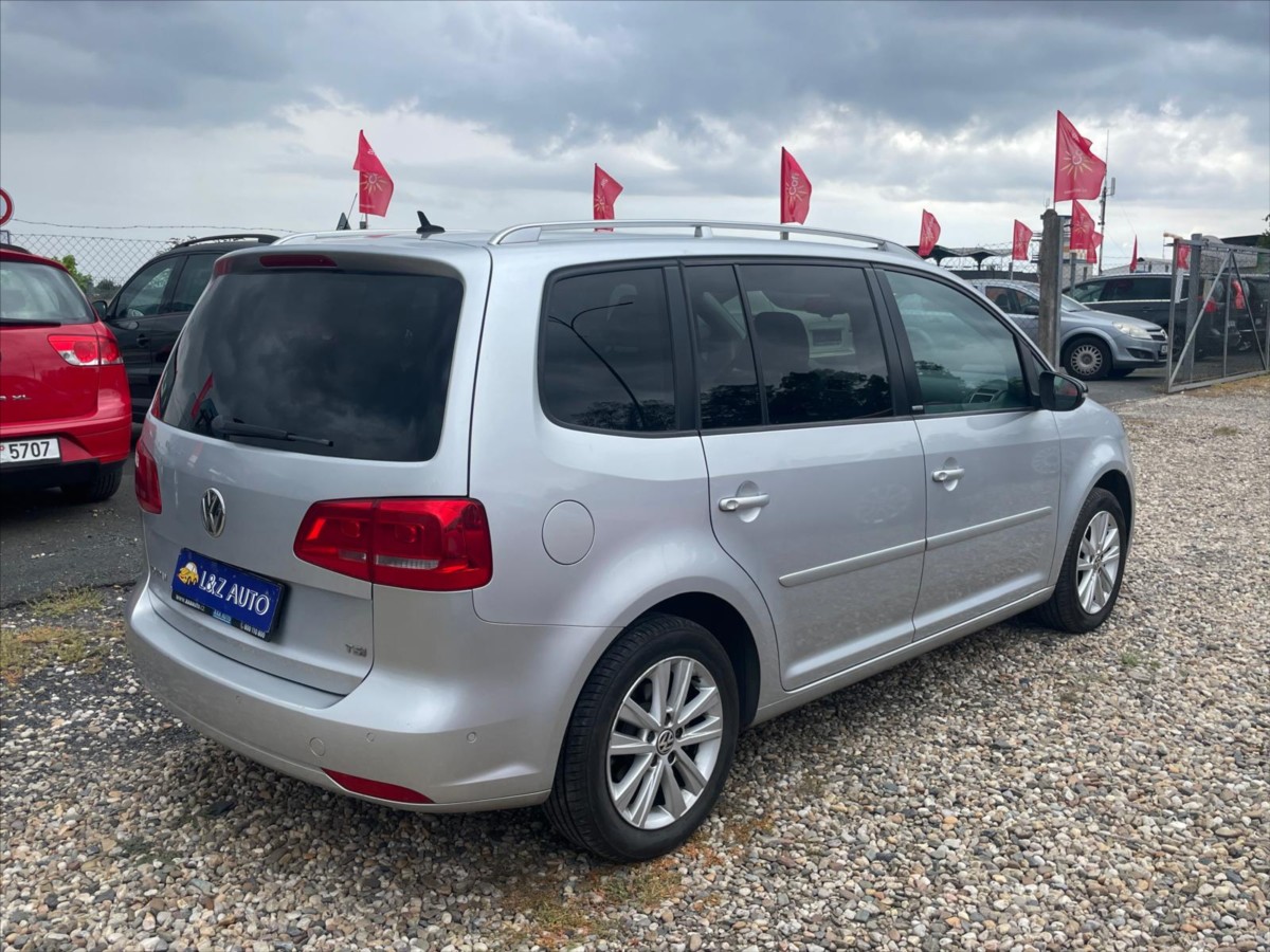 volkswagen-touran-1-4-tsi - 5